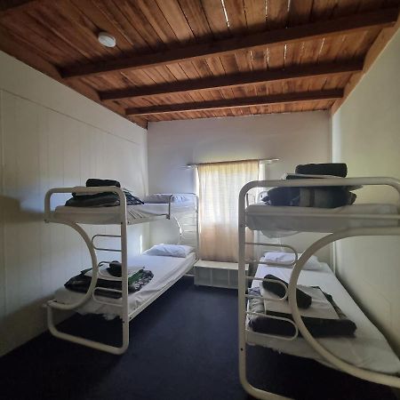 Strahan Backpackers Buitenkant foto