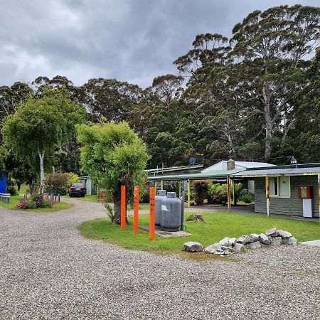 Strahan Backpackers Buitenkant foto