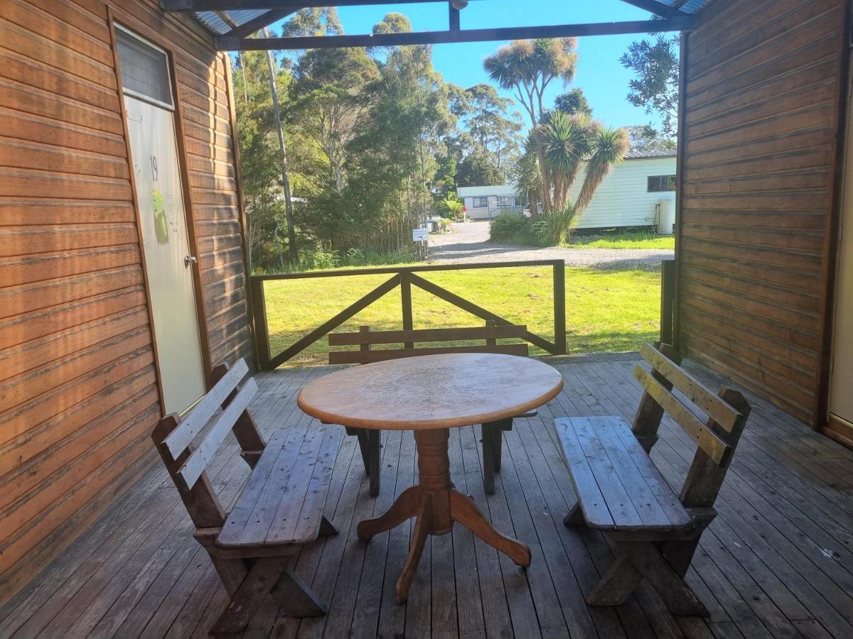 Strahan Backpackers Buitenkant foto
